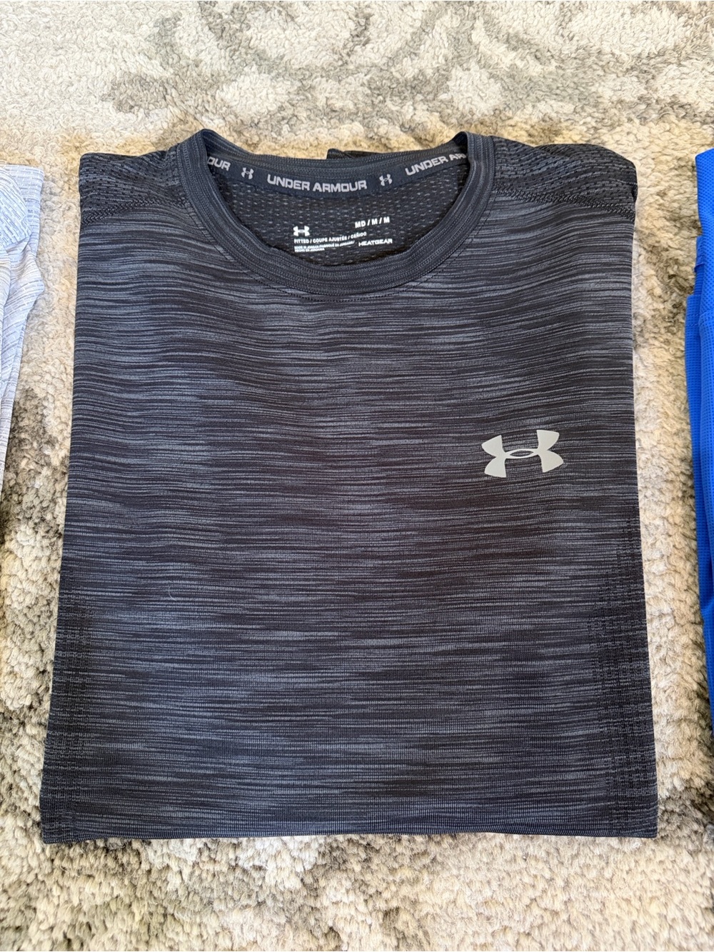 Under Armour Men’s Black Heather Long Sleeve Performance Tee